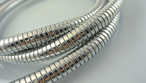 铜镀铬淋浴管和不锈钢淋浴管哪种好？