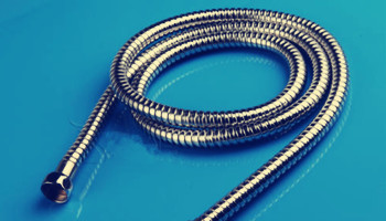 如何选购淋浴花洒软管？